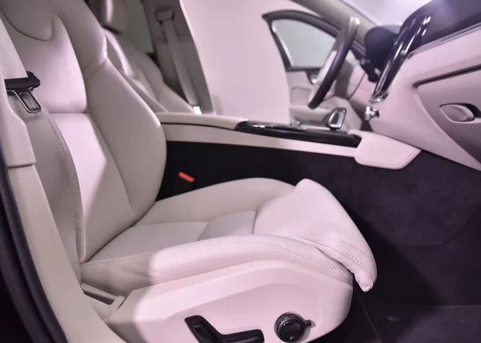 VOLVO V60 în leasing operațional MOOV
